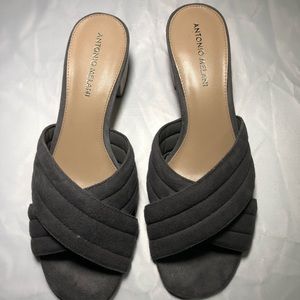 Antonio Melani gray suede sandals